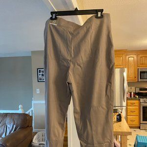 Chico's Size L Stretch Capri Pants